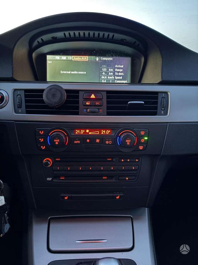 BMW 320 2006 — photo 12