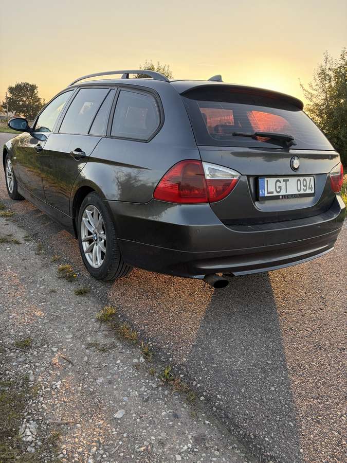 BMW 320 2006 — photo 5