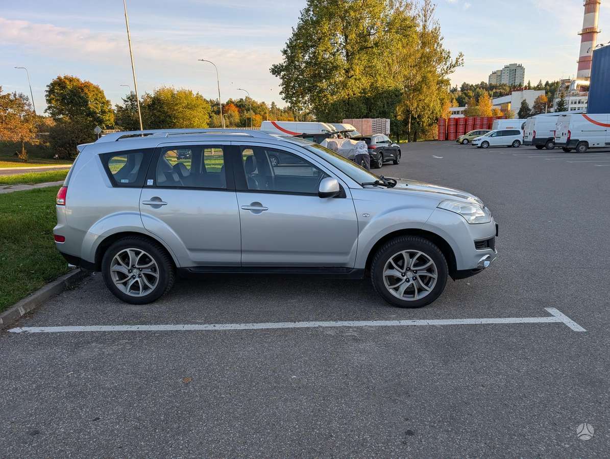 Citroen C-Crosser 2012 — двигун 2179 cm³, 156 HP (115kW)