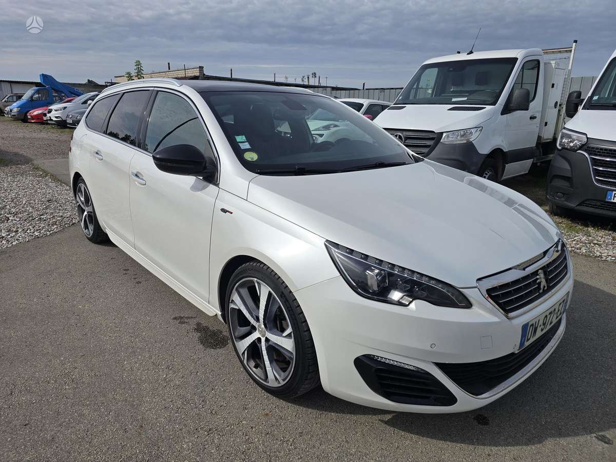 Peugeot 308 2015 — фото 11