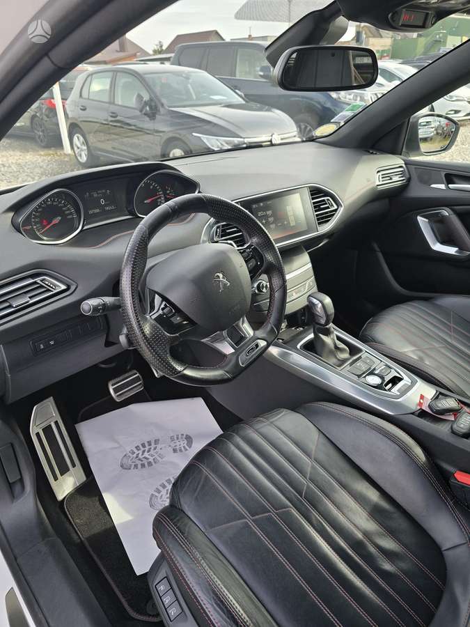 Peugeot 308 2015 — фото 18