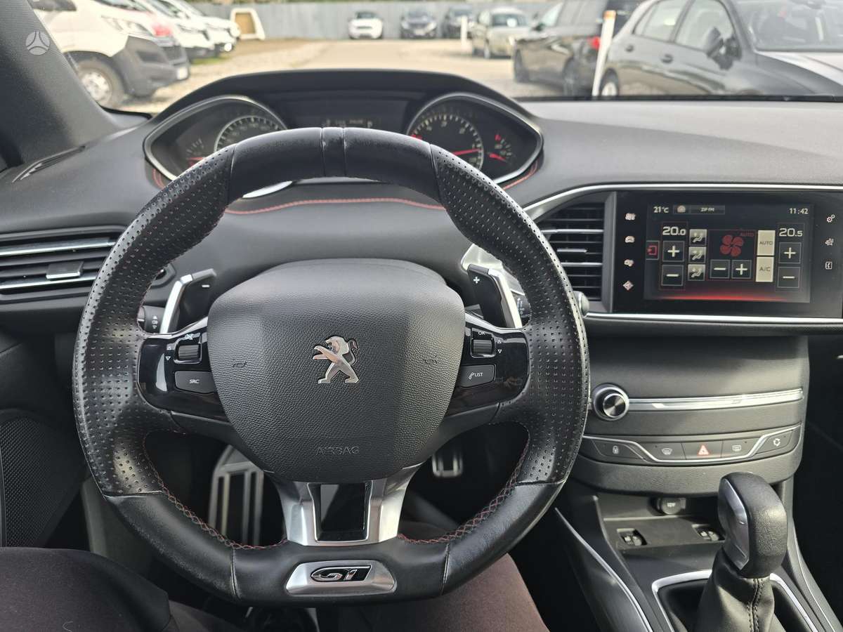 Peugeot 308 2015 — фото 25