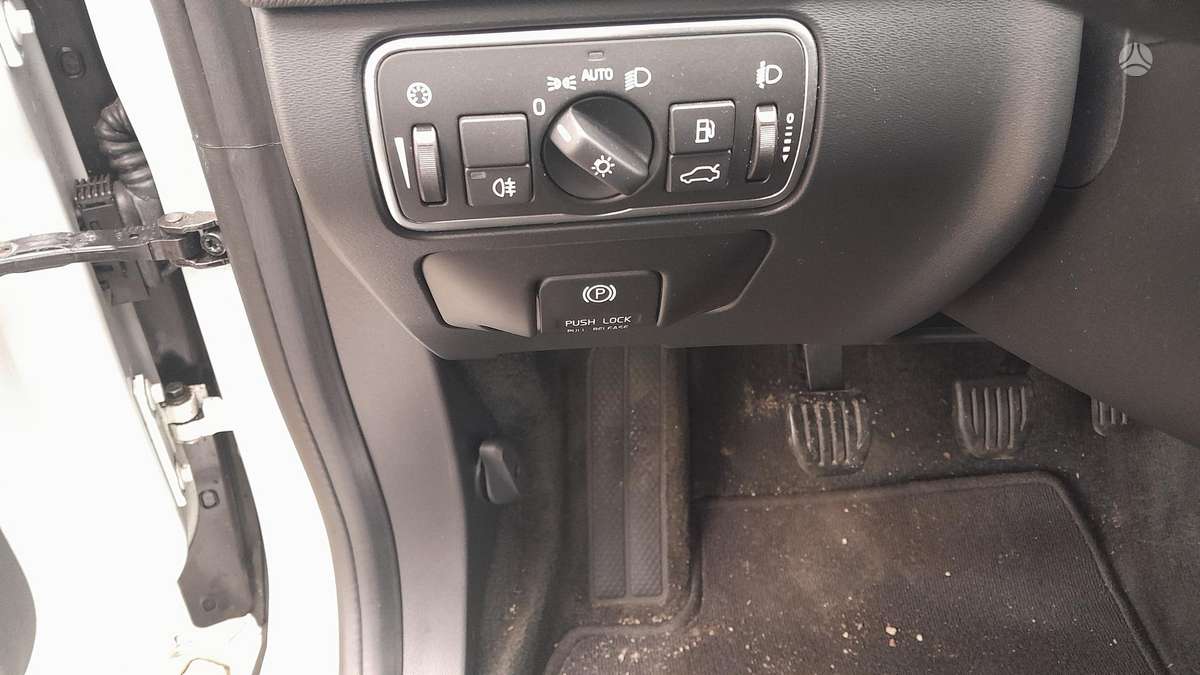 Volvo V60 2014 — photo 16
