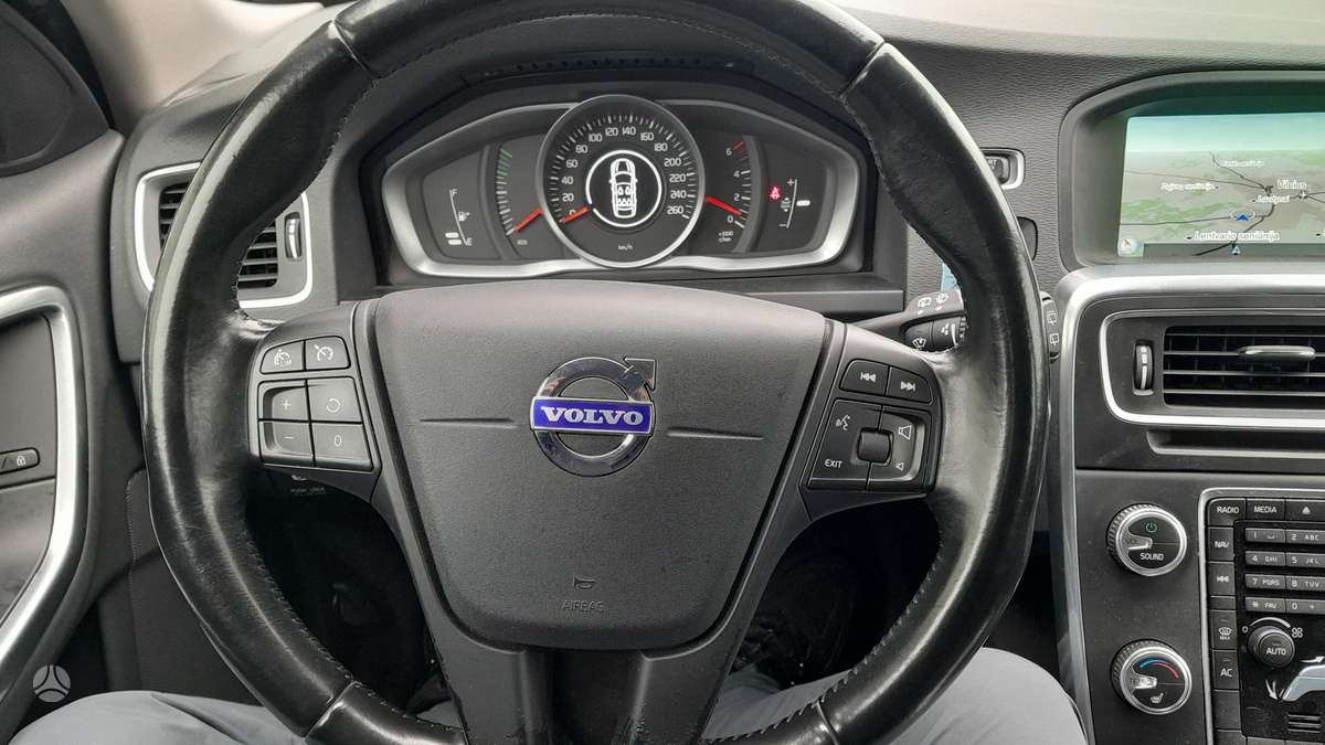 Volvo V60 2014 — photo 19
