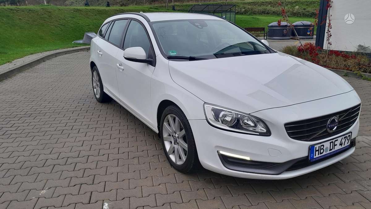Volvo V60 2014 — rear view