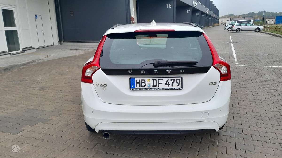 Volvo V60 2014 — photo 7
