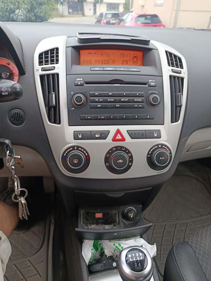 Kia Ceed 2007 — interior