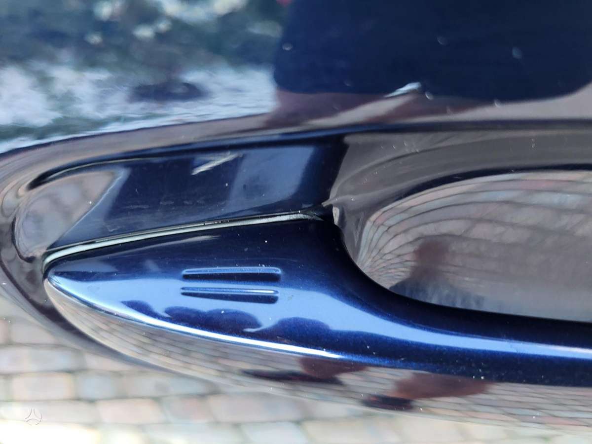 Toyota Avensis 2010 — photo 25