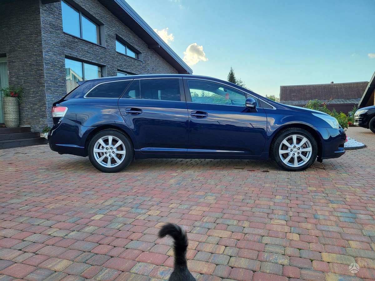 Toyota Avensis 2010 — photo 6
