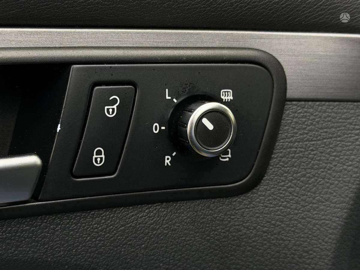 Volkswagen Touran 2012 — photo 11