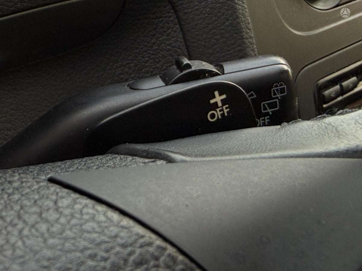 Volkswagen Touran 2012 — photo 8