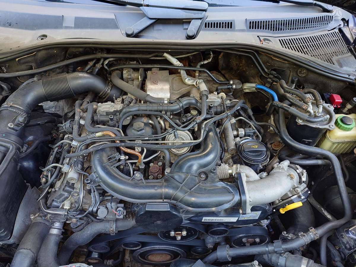 Volkswagen Touareg 2007 — engine 2967 cm³, 224 HP (165kW)