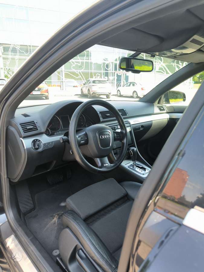 Audi A4 2006 — photo 8
