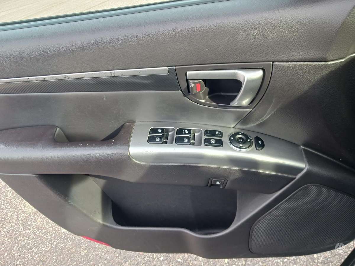 Hyundai Santa 2010 — photo 12