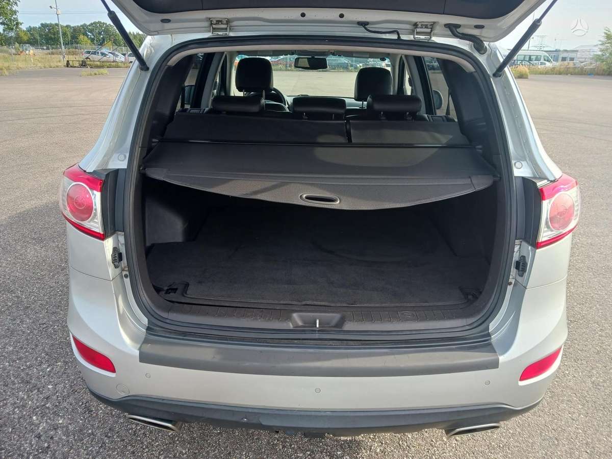 Hyundai Santa 2010 — photo 17