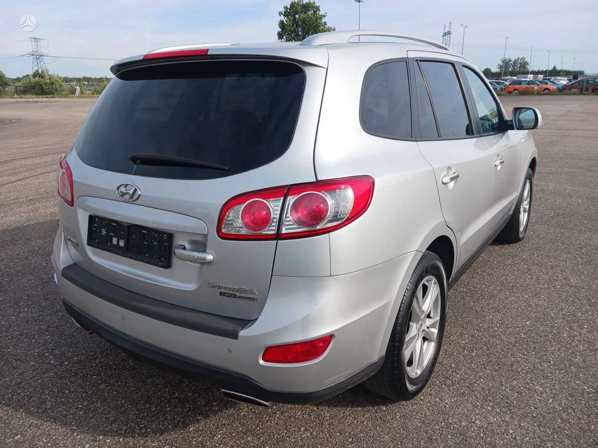 Hyundai Santa 2010 — photo 5