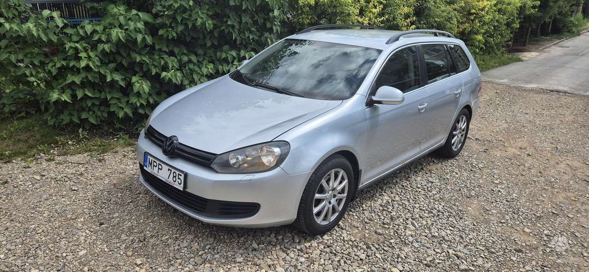 Volkswagen Golf 2010 — engine 1400 cm³, 122 HP (90kW)