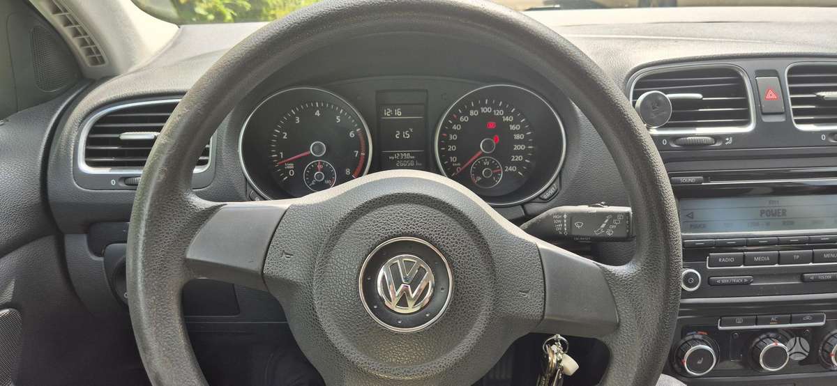 Volkswagen Golf 2010 — photo 9