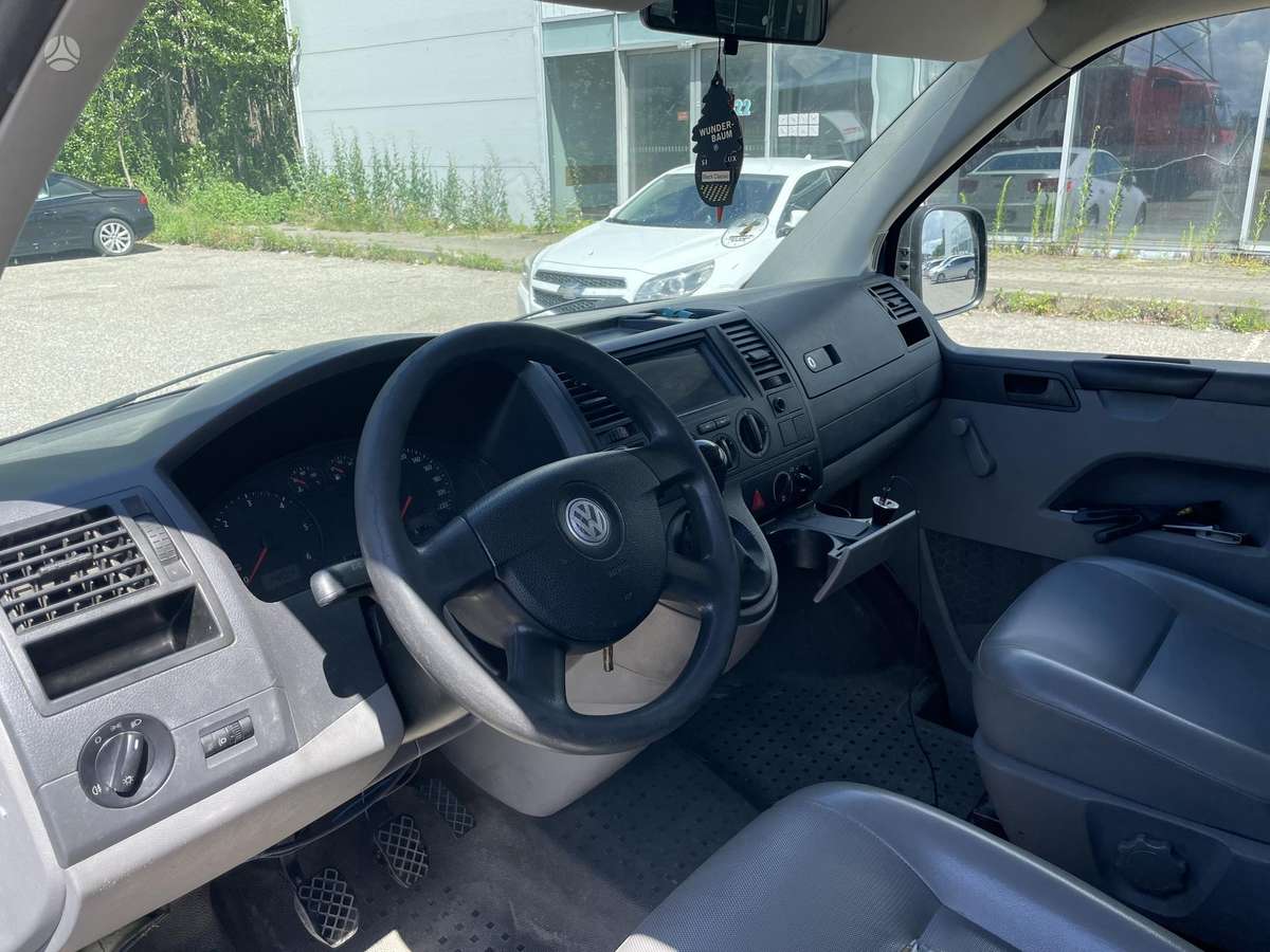 Volkswagen Transporter 2008 — photo 10