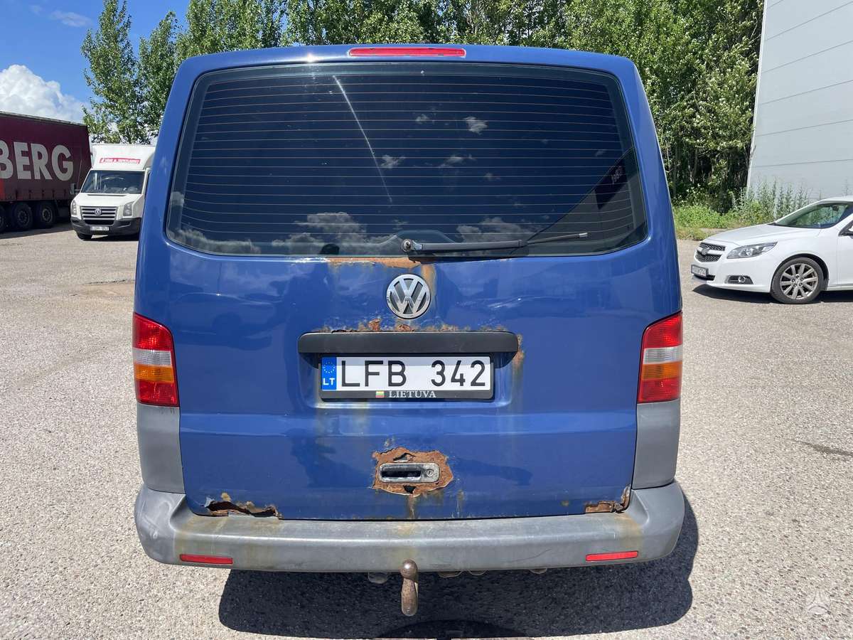 Volkswagen Transporter 2008 — photo 8