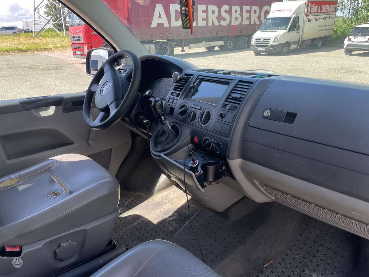 Volkswagen Transporter 2008 — photo 9