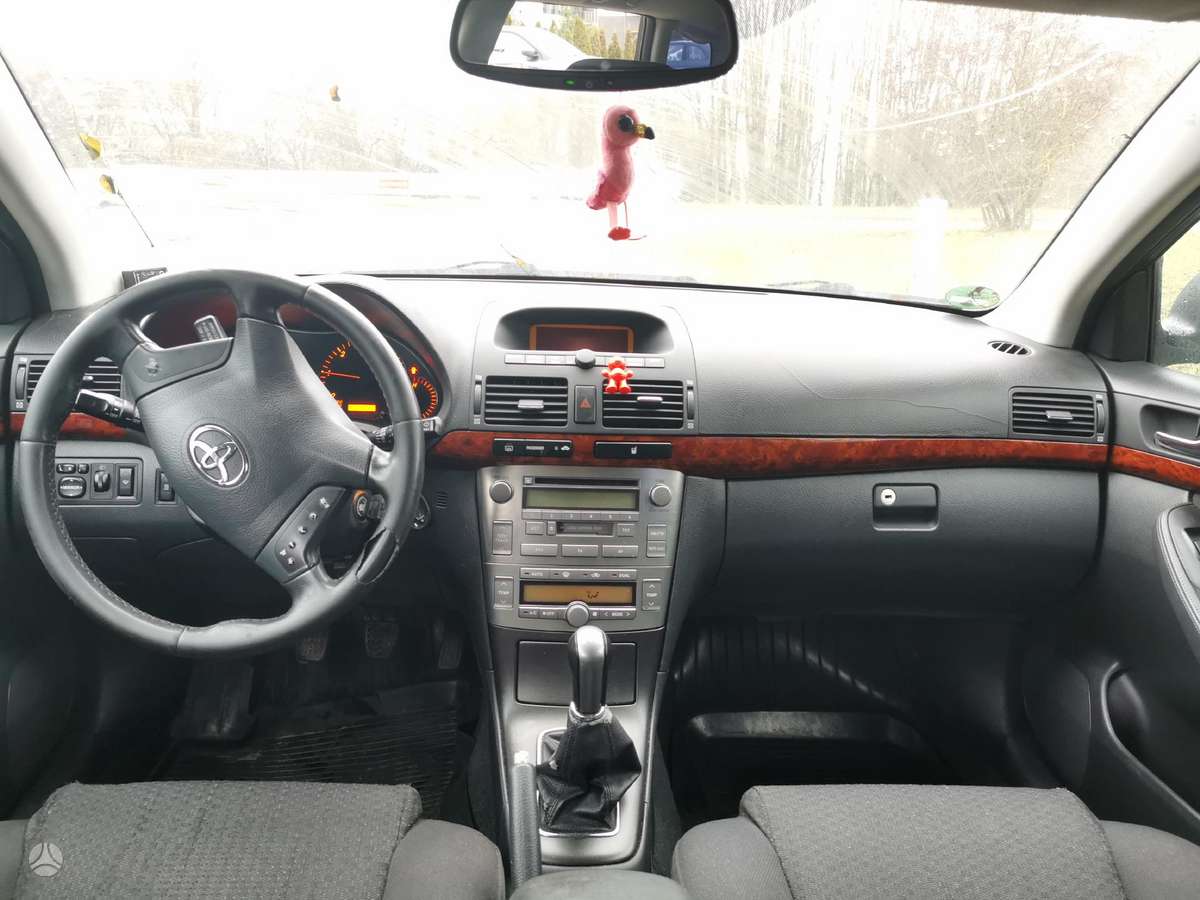 Toyota Avensis 2004 — engine 1995 cm³, 116 HP (85kW)