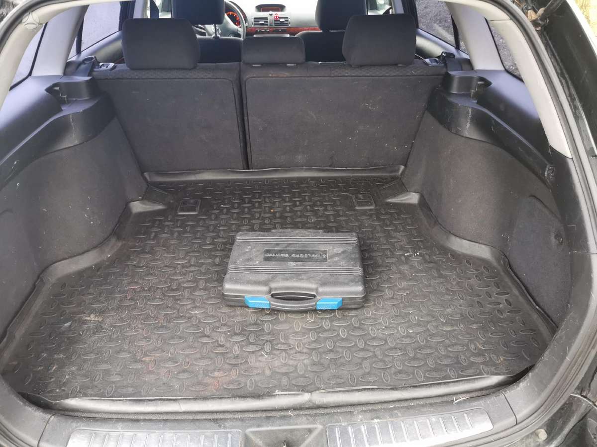 Toyota Avensis 2004 — photo 5