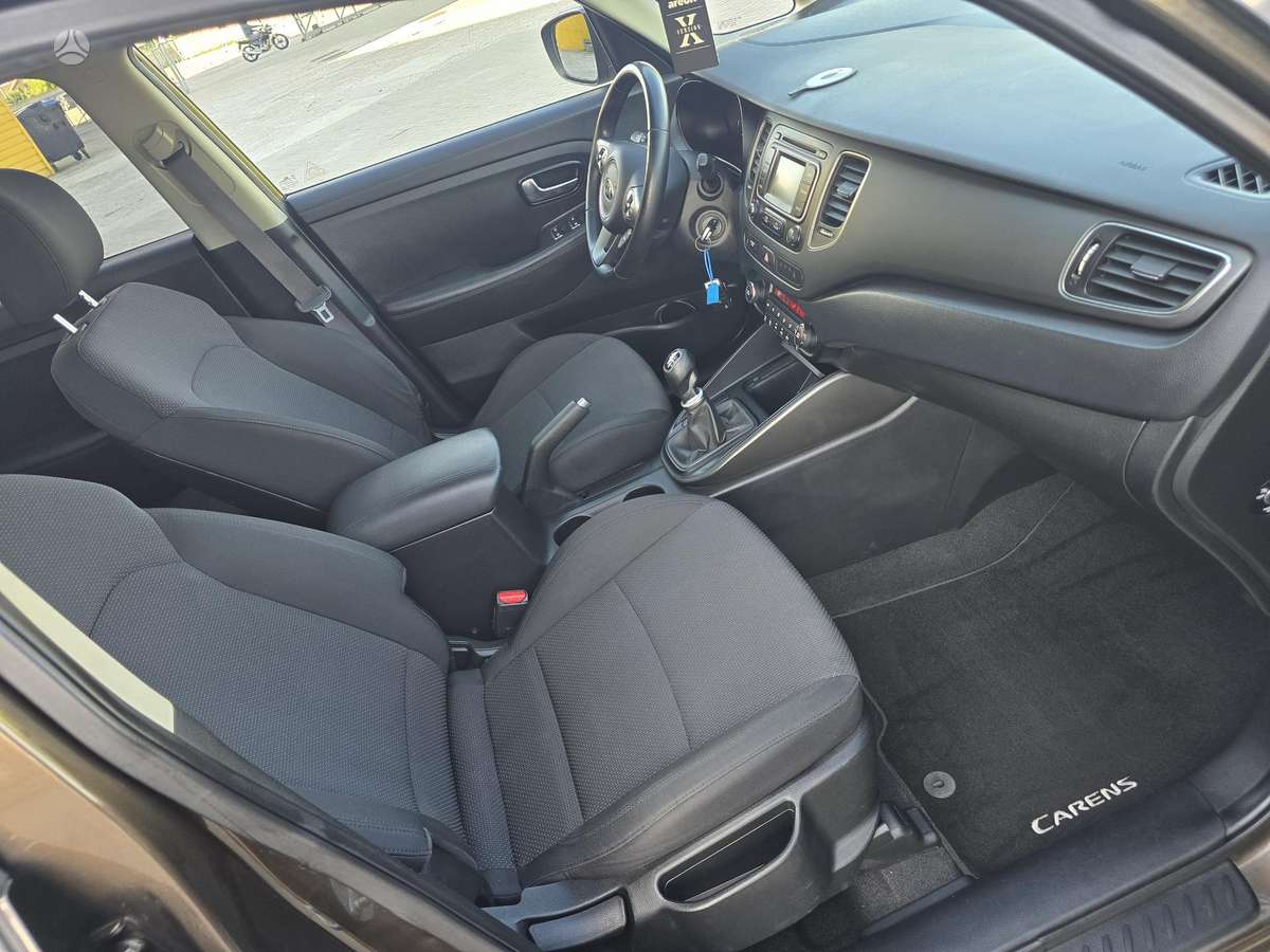 Kia Carens 2014 — photo 12