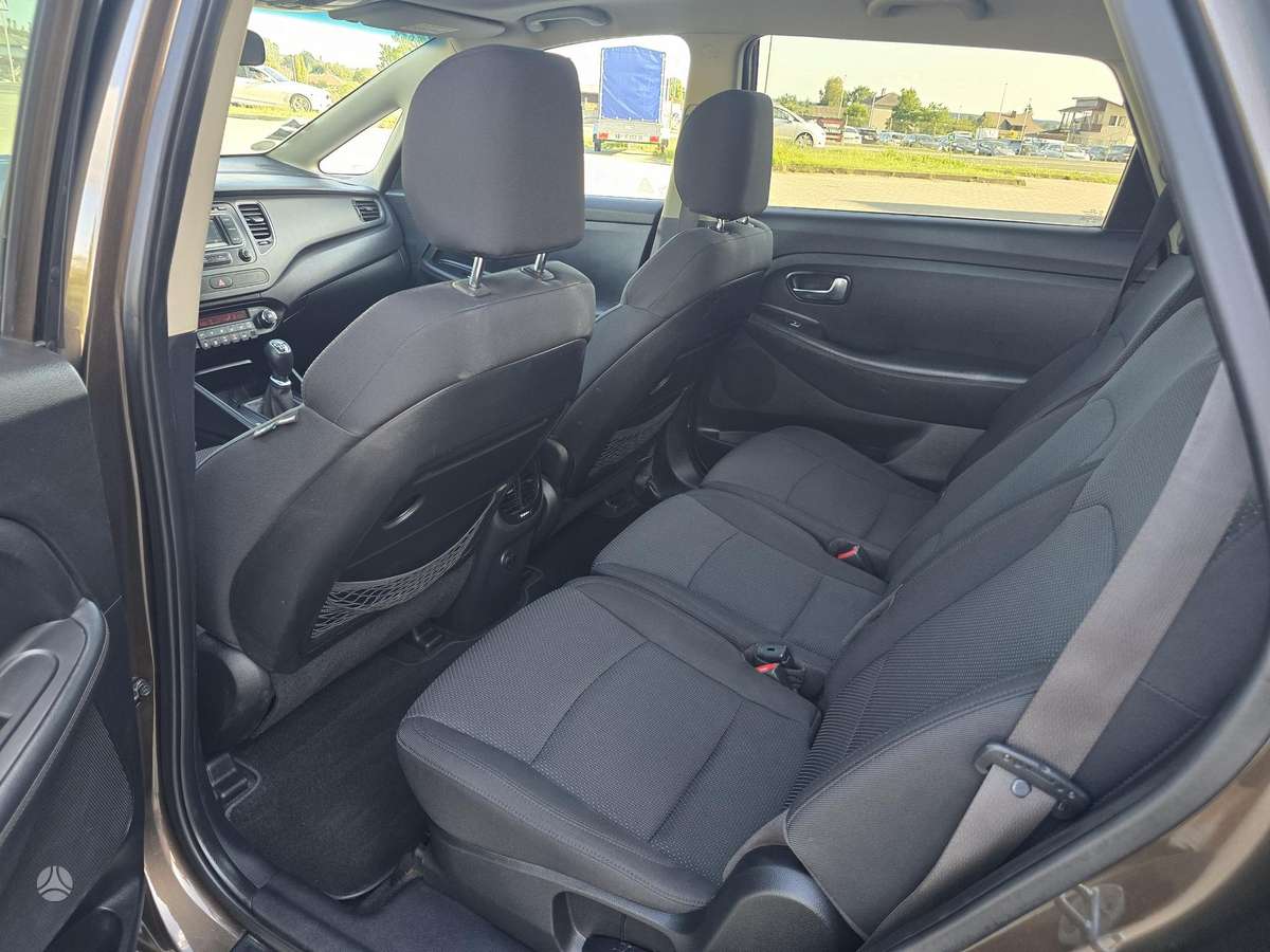 Kia Carens 2014 — photo 14