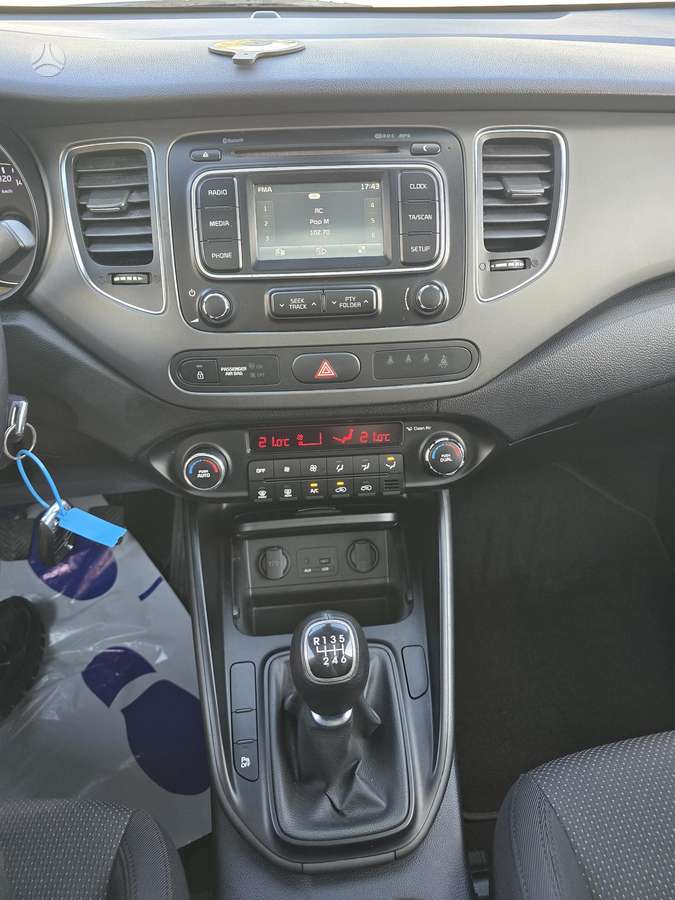 Kia Carens 2014 — photo 18