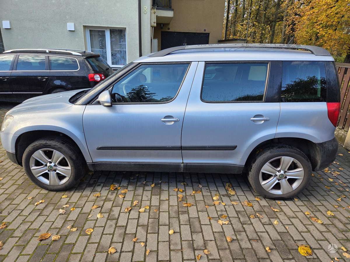Skoda Yeti 2011 — салон
