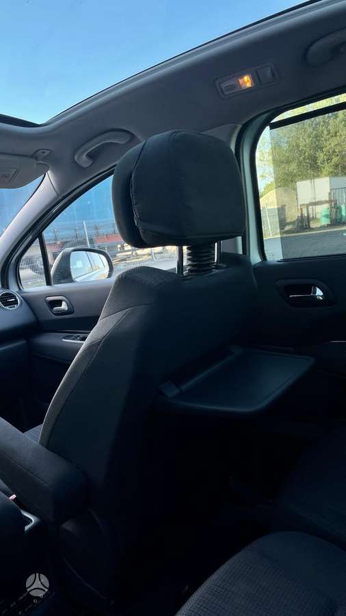 Peugeot 5008 2012 — photo 10