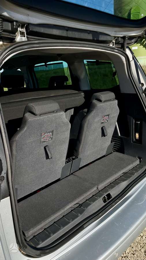 Peugeot 5008 2012 — photo 21