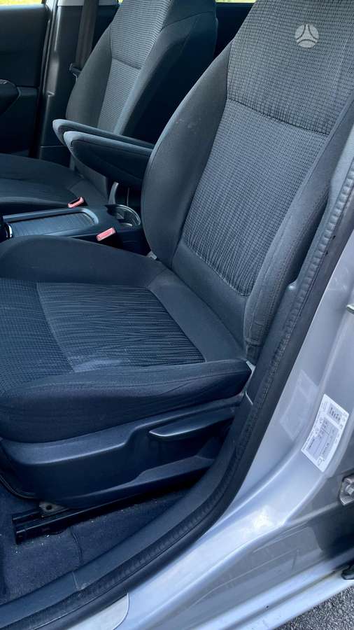 Peugeot 5008 2012 — photo 8