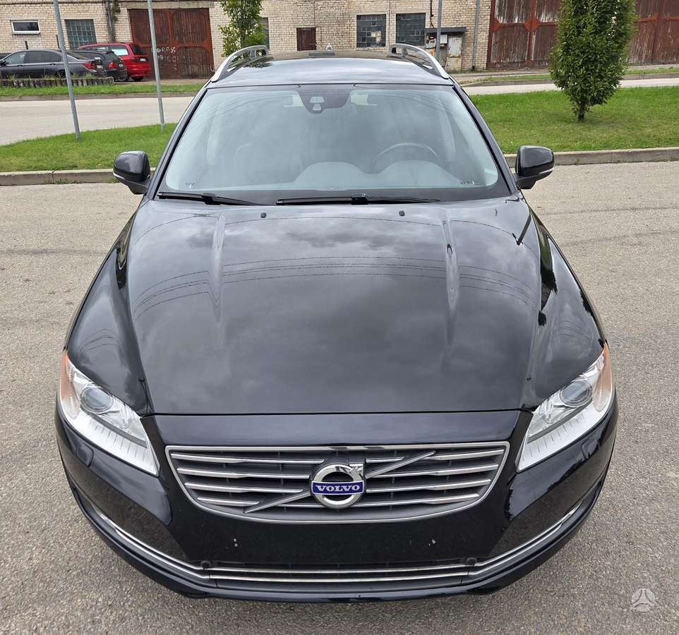 Volvo V70 2013 — вигляд ззаду