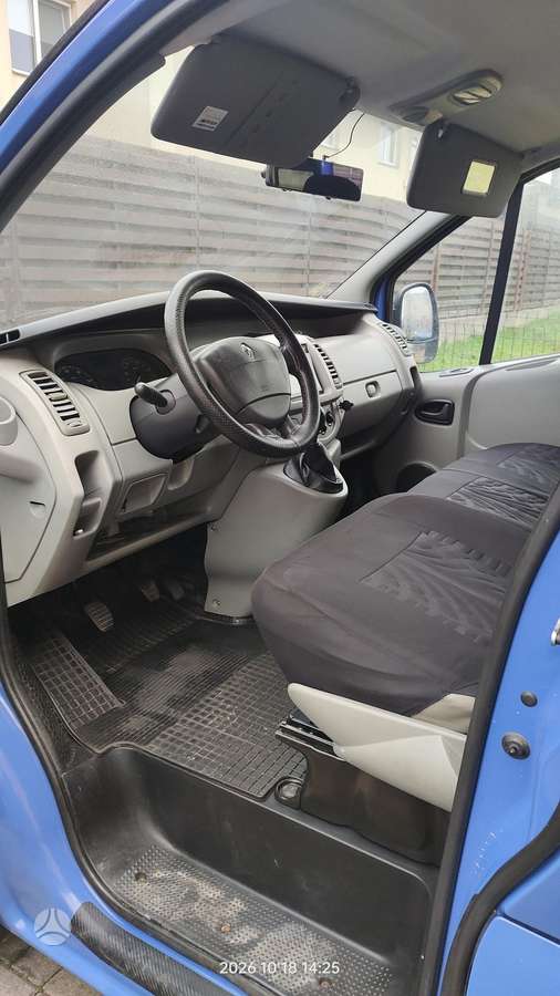 Renault Trafic 2007 — photo 9