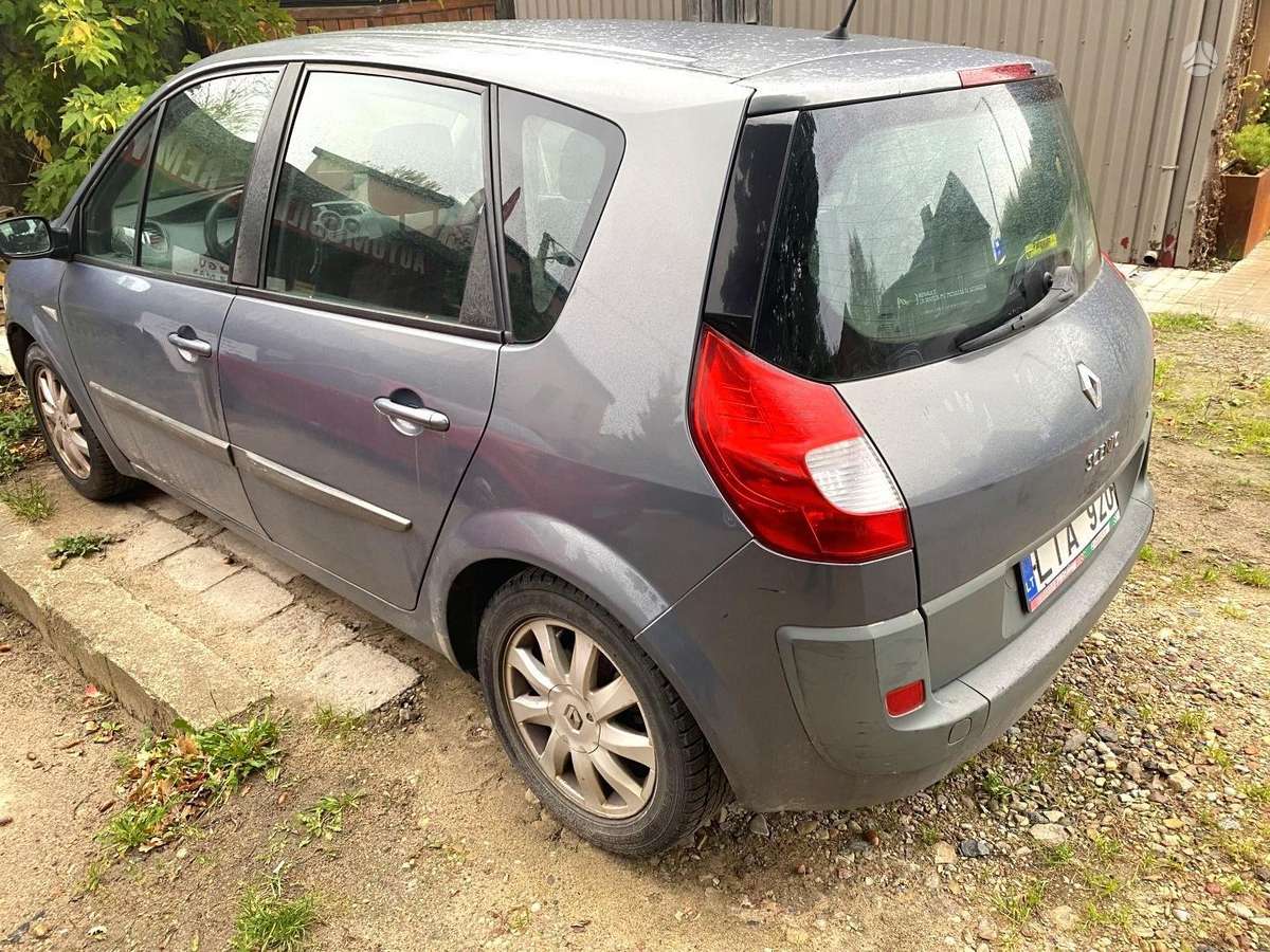 Renault Scenic 2007 — rear view