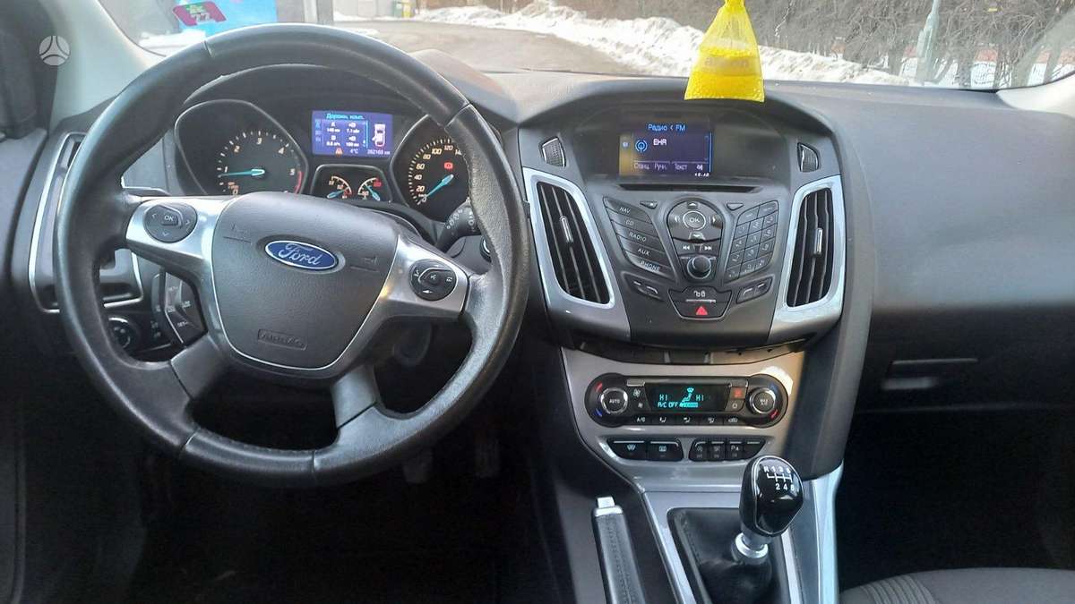 Ford Focus 2013 — photo 10