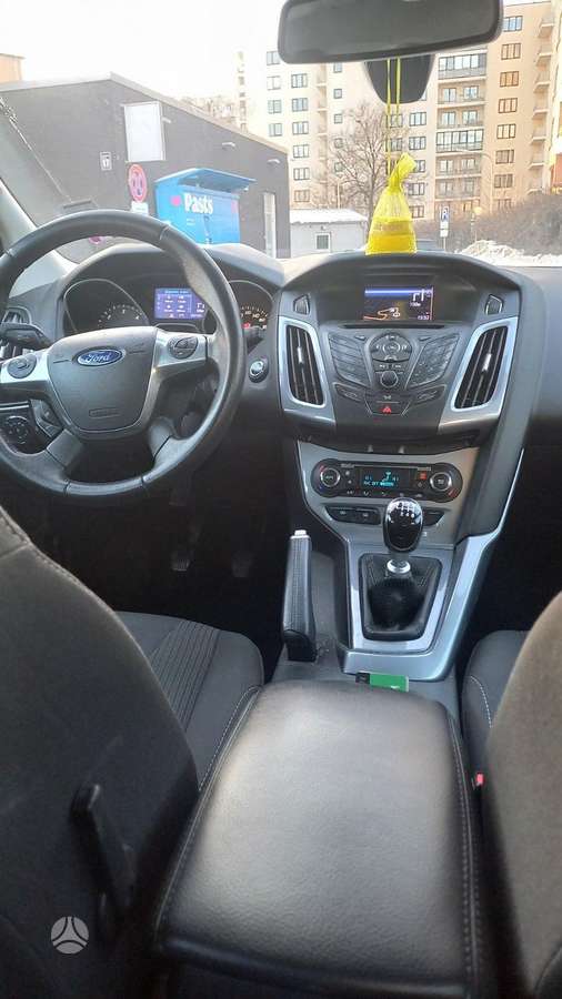 Ford Focus 2013 — photo 12