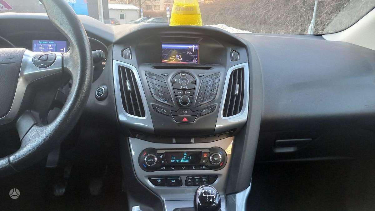 Ford Focus 2013 — photo 13