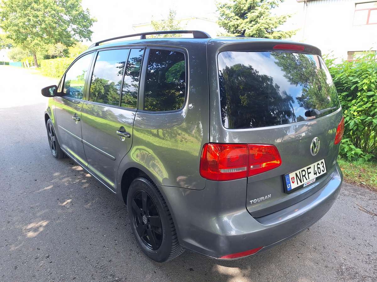 Volkswagen Touran 2010 — photo 5