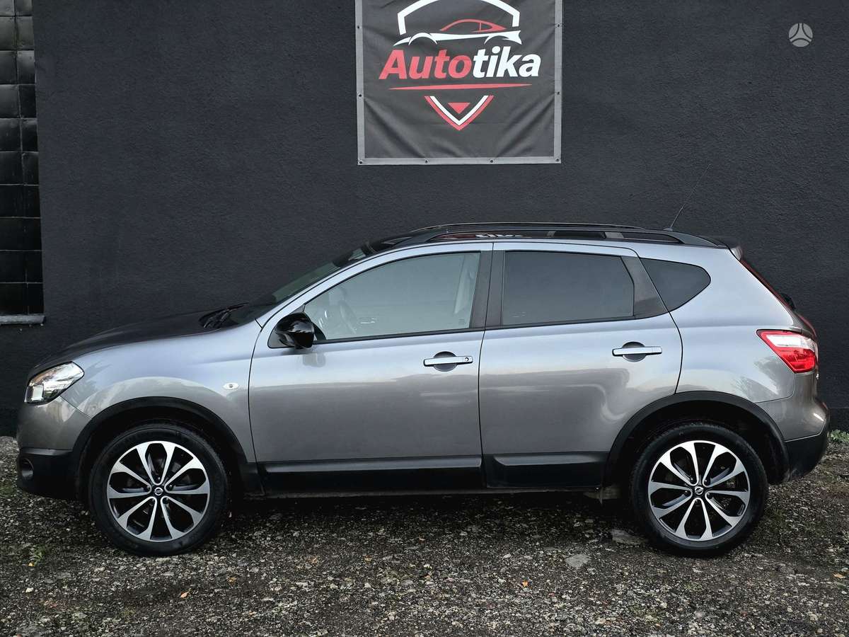 Nissan Qashqai 2013 — engine 1598 cm³, 131 HP (96kW)