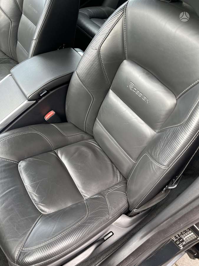 Volvo V70 2013 — photo 16