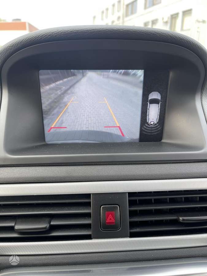 Volvo V70 2013 — photo 20