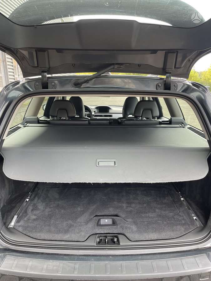 Volvo V70 2013 — photo 23