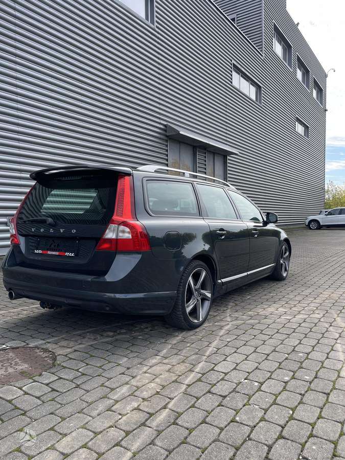 Volvo V70 2013 — engine 1984 cm³, 163 HP (120kW)