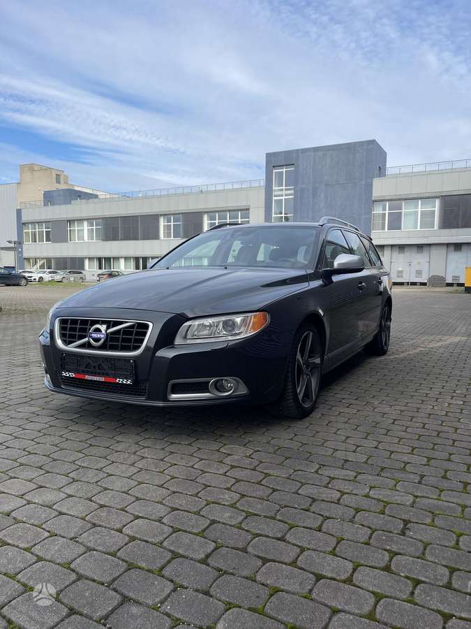 Volvo V70 2013 — photo 6