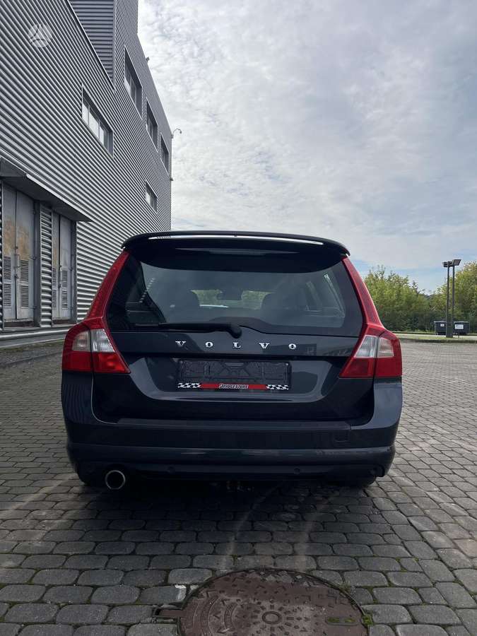Volvo V70 2013 — photo 7