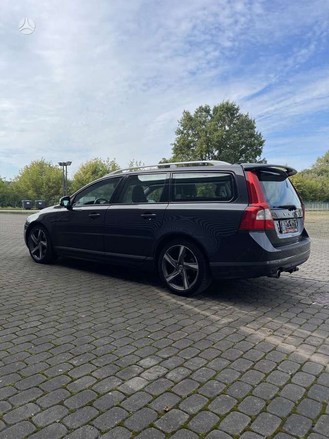Volvo V70 2013 — photo 8
