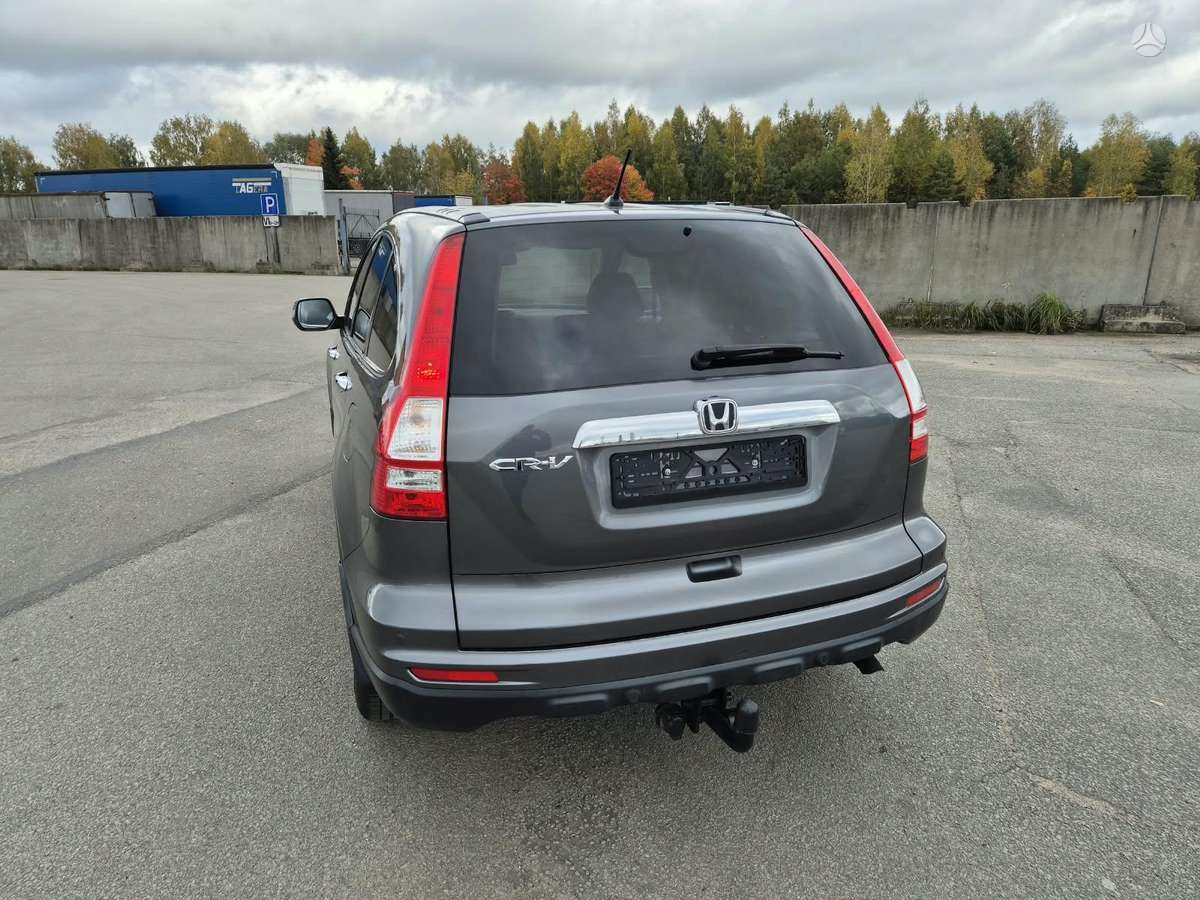 Honda CR-V 2011 — салон